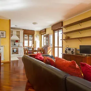Appartement Bright House With 2 Bedrooms & A Unique Terrace, Bergamo